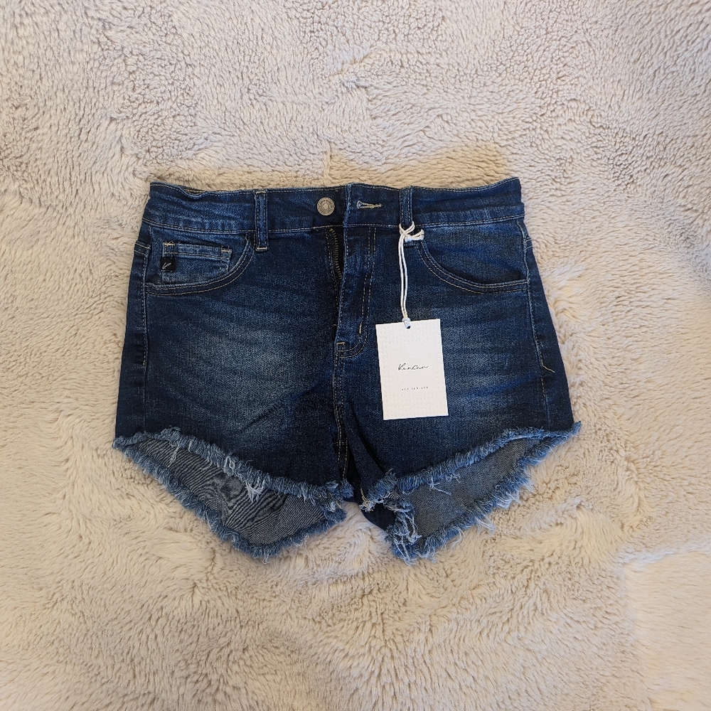 NWT KanCan dark wash jean shorts- size 7/27